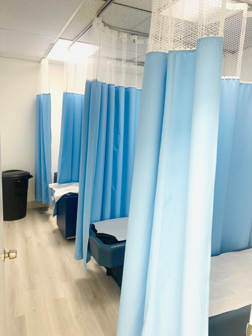 MediPlus treatment bay for advanced wound and biologic care